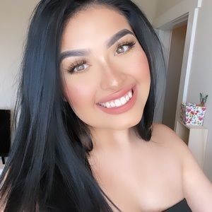 Meet your Posher, Clara